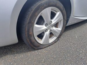 車のパンク